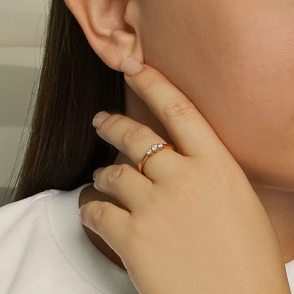 Кольцо R11-4DKF040Y золото